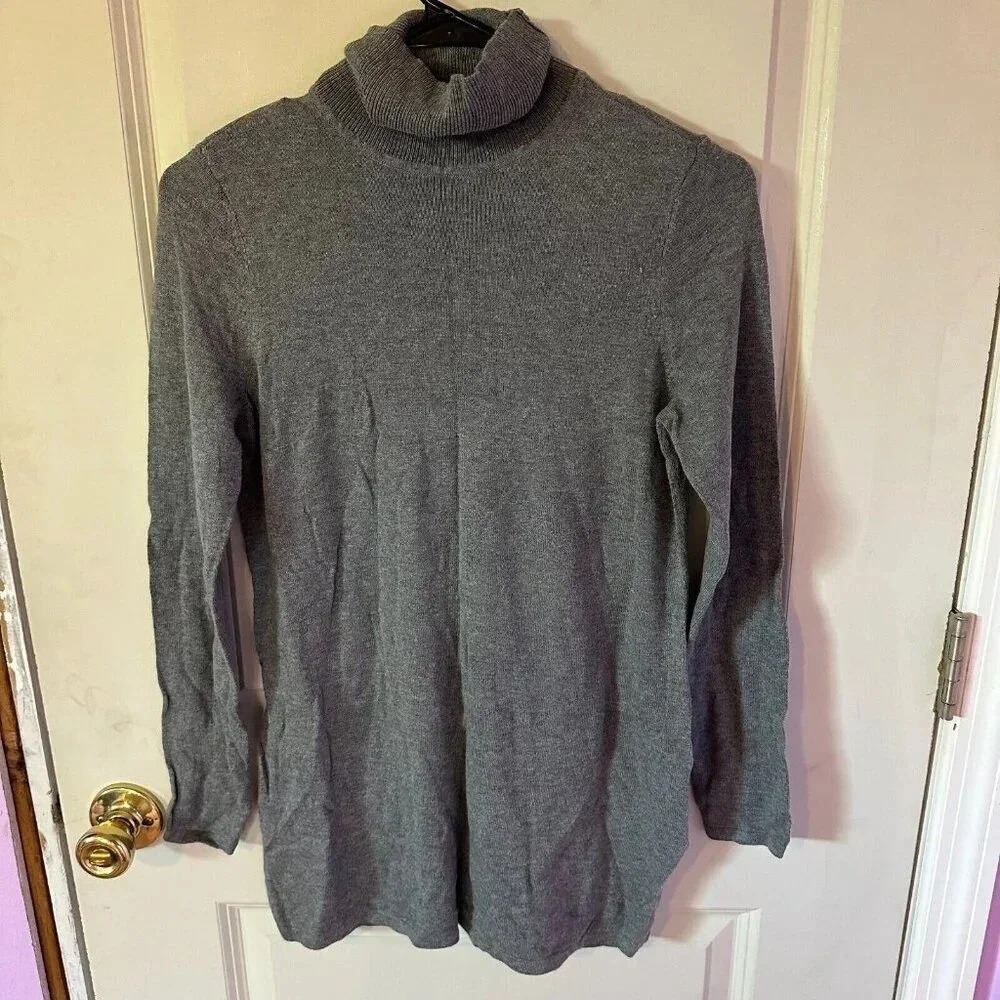 Chico's Ribbed Turtleneck Top Lightweight Grey Sz S (Chico's 0)